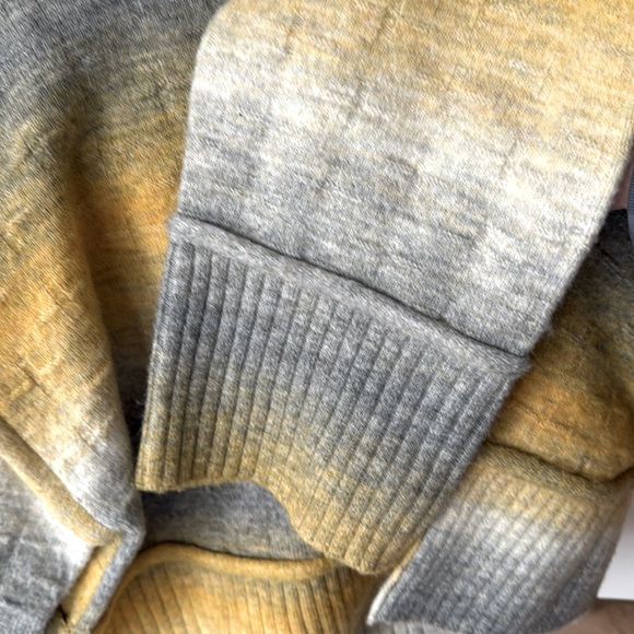 Pilcro Anthropologie Mock Neck Yellow Gray Ombre Knit Crop Pullover Sweater XS - Picture 9 of 16